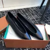 Topkwaliteit lederen mode eenvoudige platte loafers voor dames Puntige vierkante neus Geklede schoenen Luxe designer loafers Fabrieksschoeisel Vakantieschoenen