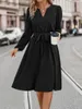 Casual Dresses Women 2023 Autumn Solid Kne Length Dress Lång ärm V Neck Pets upp Green Black Office Lady Fall Elegant Robe