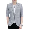 Costumes pour hommes DYBZACQ été hommes mince Qiao Plaid petit costume avec manches jeunesse mode beau sept points manches manteau hommes