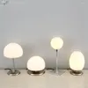 Tafellampen Noordelijke moderne eenvoudige glazen lamp led ijzeren bureau voor woonkamer slaapkamer kantoor kantoor huisverlichting armaturen decor