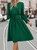 Casual Dresses Women 2023 Autumn Solid Kne Length Dress Lång ärm V Neck Pets upp Green Black Office Lady Fall Elegant Robe