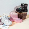 Botas de algodão acolchoado sapatos para crianças crianças neve 2023 estilo mais veludo bebê meninas inverno quente confortável footwears 231123