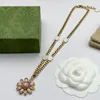 Damesmodeketen Eenvoudige sieraden Rose Charmeketting Roestvrij staal Liefde Verjaardagscadeau Ketting Geschenkdoos