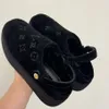 Modedesigner sko lyx kvinnor ullsandaler tofflor mjuk kvinna tofflor bokstäver varm märke höst vinter glider päls sandal casual skor storlek märke s504 004