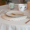 Tischsets 1PCS Home handgemachte Stroh gewebte Teematte hitzebeständige Auflaufplatte Tasse Tischset Pad auf dem Esszimmer