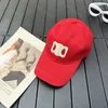 Fashion Baseball Cap Mens Designer Hat C vrouwen gemonteerde hoeden Snapback Sunshade Sport Borduurwerk Casquette Beach Luxe Sunhats Red Pink Gorr Casquette Bonnet Beanie