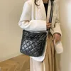 Bolsos de hombro para mujer, bolso informal, Color sólido, con entramado de diamantes, acolchado de gran capacidad, elegante mensajero