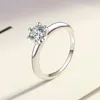 Anelli a grappolo Argento originale taglio brillante 1 VVS1 Diamond Test Past Anello di fidanzamento con pietra preziosa Moissanite di colore D lucido per donneCluster