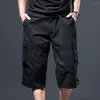 Pantaloncini da uomo Pantaloni cargo Pantaloni estivi belli con tasche multiple in vita elastica Indumento quotidiano da uomo di bell'aspetto