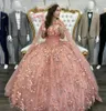 Rose Gold 3D Flowers Crystal QuinCeanera Dress med Cape Appliques Beading Tassel Corset Vestidos de XV Anos Sweet 15