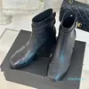 Stivaletti in pelle di agnello Famosi designer Stivale con tacco da donna punta quadrata stivaletti con tacco fibbia oro nero con catena donna di alta qualità autunno inverno