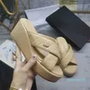 Chaanel CCity 디자이너 샌들 가죽 신발 플랫폼 패션 발 뒤꿈치 여성 클래식 플립 플롭 여름
