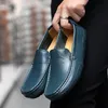 Klädskor 2023 män äkta läder casual varumärke loafers moccasins andas slip på svart körskor chaussure homme 231123
