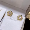 Серьги по ожерелью устанавливают высококачественное натуральное пресноводное жемчужное кольцо с тремя предметами