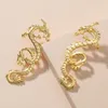 Brincos dangados Dragão exagerado em forma de mulheres retro dourado cor geométrica Pingente Drop Jóias de moda de estilo chinês Presente de jóias