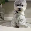 Apteka dla psów jesień i zima nowa marka mody dla zwierząt Plush Sweater Schnauzer Teddy Bear Hoodie Little Ubrania