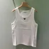 Moda Mulheres Tanque Designer Colete Camisa Mulheres Algodão Slim Fit Sexy Branco Camis Top Triângulo Logotipo Curto Esportes Aberto Umbigo Coletes Tees Mulheres Camis