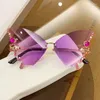 Lunettes de soleil Luxury Diamond Butterfly Femmes Brand Y2K Vintage Sungless de soleil surdimension