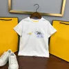 23SS 유아 티 키드 디자이너 티셔츠 어린이 Tshirt 소년 소녀 둥근 목 순수 면적 작은 물고기 로고 인쇄 티셔츠 고품질 어린이 옷