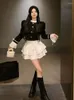 İş Elbiseleri 2023 Sonbahar Tiki Tarzı Zarif 2 Parça Set Gündelik Siyah Bluz Beyaz Y2K Mini Kek Etek Kadın Kore Moda Giyim