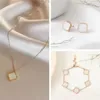 Designer de moda clássico 4 / trevo de quatro folhas colar pingente mãe de pérola banhado em aço inoxidável para mulheres e meninas dia dos namorados joias de noivado gif