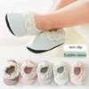 Erste Wanderer für Kinder Lace Baby Bottom Weicher Boden Kleinkind Mesh Schuhe Socken Sommer und nicht vorzeitiger Frühling