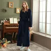 Vêtements de nuit pour femmes Femmes Extra Long Thermique Jacquard Flanelle Peignoir Hiver Chaud Plus Taille Robe De Bain Enceinte Robe De Chambre Hommes