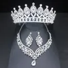 Set di gioielli da sposa Set di gioielli da sposa in cristallo di lusso per le donne Ragazza Tiara Orecchini a corona Collana Accessori per gioielli da ballo di spettacolo 230422