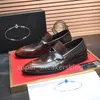 Toppfestskor för män Bröllopskor Mens Loafers italienska varumärkesläderklänningskor Män formella sepatu slip på mockasiner