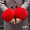 5本の指の手袋Qearlstar超柔らかい冬女性リストメスリストカフスリーブアクセサリーFaux Fox Fur Elastic Arm Warmer Bracelet YT32 231123