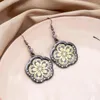 Orecchini pendenti stile coreano placcatura in due colori fiore in metallo vintage per le donne prodotti di tendenza accessori per gioielli per ragazze di personalità