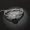 Charm Armband Fashion Atmospheric Bride Jewelry överdrivna Shining Crystal Sun Flower Ladies Armband Partihandel Försäljning 230424