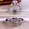 Eheringe Houl -out Blumensterne Simulation 1 Karat Zirkon Ring Europäische und amerikanische Eingelegte Mosang Diamond Engagement