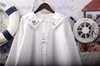 Blouses pour femmes Chemises Japon Style Mori Girl Blouse littéraire brodé col Peter Pan lâche coton chemise blanche femmes 230424