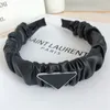 Designer Hoofdkleding Luxe Haaraccessoires Leer Haar Haar Dames Retro Fashion Hair Clasp Classic Hairpin Letters Hair Band