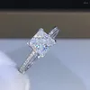 Bagues en grappe poésie du magasin juif princesse carré or blanc Moissanite bague 1ct D VVS mariage de luxe pour les femmes