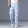 Jeans da uomo Taglie forti 40 42 44 Azzurro Primavera ed estate Pantaloni larghi in denim sottile elasticizzato avanzato Pantaloni maschili di marca