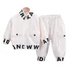 Familie bijpassende outfits lente herfst baby jongens kleding pak kinderen mode jas broek 2 stuks sets peuter casual kostuum baby kinderen trainingspakken 231124