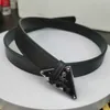 30% zniżki na projekt paska Nowy P-Family Leather Triangle High-end American Trend Belt Women Damskie Doman Sukienka dżinsowa