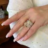 Band Rings Huitan Fashion Finger Jewelry Ring Female Gorgeous Engagement Party Accessories with Brilliant Cubic Zirconia Wedding 231123