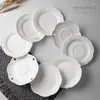 Тарелки европейский стиль с рельефной торт десерт тарелка керамическая 6-дюймовая диск плоская белая фарфоровая домашняя блюда ужин