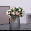 Bouquet di fiori decorativi Rosa rossa bianca Composizione di foglie di eucalipto Fiori finti Ghirlanda di decorazioni per matrimoni a casa fai da te