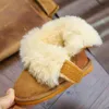 Zapatos de invierno de piel de oveja para niños, botas de nieve de cuero genuino para niños pequeños, botas con lazos, calzado para niños y niñas, botas que mantienen el calor 22-34