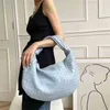 ハンドバッグVenetasbottegas Jodie Women Bag Light Hand-Made Cloud Explosion Soft Single Shourden