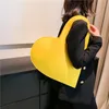 Bolsos de noche, bolso de mano de diseñador de lujo para mujer 2023, bolsos de diseño de amor, bolsos de hombro para mujer, tendencia de moda, mano grande y monederos 230422