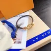 Klasyczna skórzana bransoleczka marka marka luksusowa biżuteria Kobiety uwielbiają bransoletka z bransoletki wysokiej jakości skórzana bransoletka z urodzinową przyjęciem weselny nowa bransoletka urok