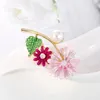 Brooches Enamel Pink Daisy Flower Brooch Pins For Women Green Leaf Plant Weddings Bouquet Clothes Jewelry Accessories