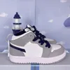 4y 5y Jumpman 1s Kids Shoes 유아 1 하이 스니커 UNC 발가락 맹렬한 핑크 농구 신발 소년 소녀 베이비 디지털 시카고 대학교 블루 키드 청소년 트레이너