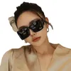Okulary przeciwsłoneczne dla kobiet 2023B moda europejska i amerykańska duża ramka żeńska trend osobowości