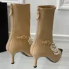 Os mais recentes sapatos de pérolas elegantes e bonitos de alto nível